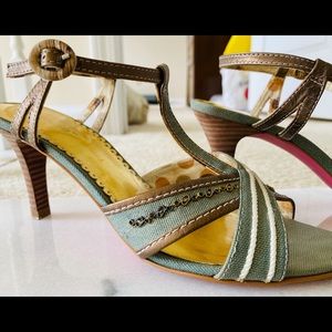 Pretty sandal